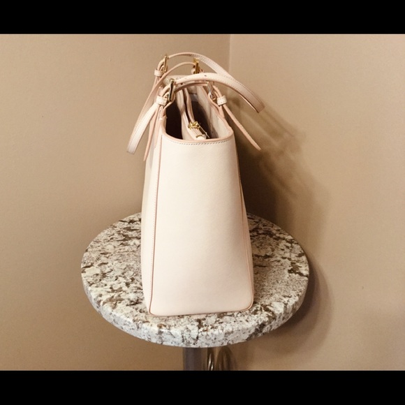 NWOT Tory Burch large leather tote - Picture 3 of 14